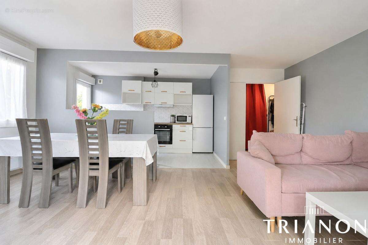 Trianon - 4 pièces rénové avec terrasse plein Ouest - photo 11