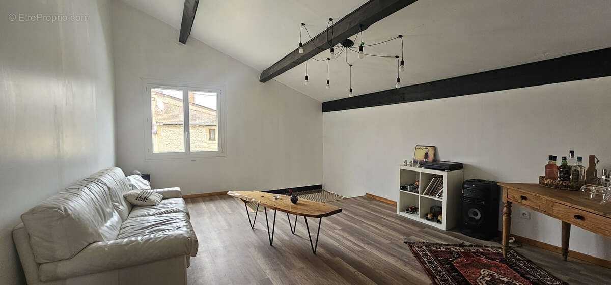 Maison de caractère, 288m2 hab. au cœur du village - photo 15
