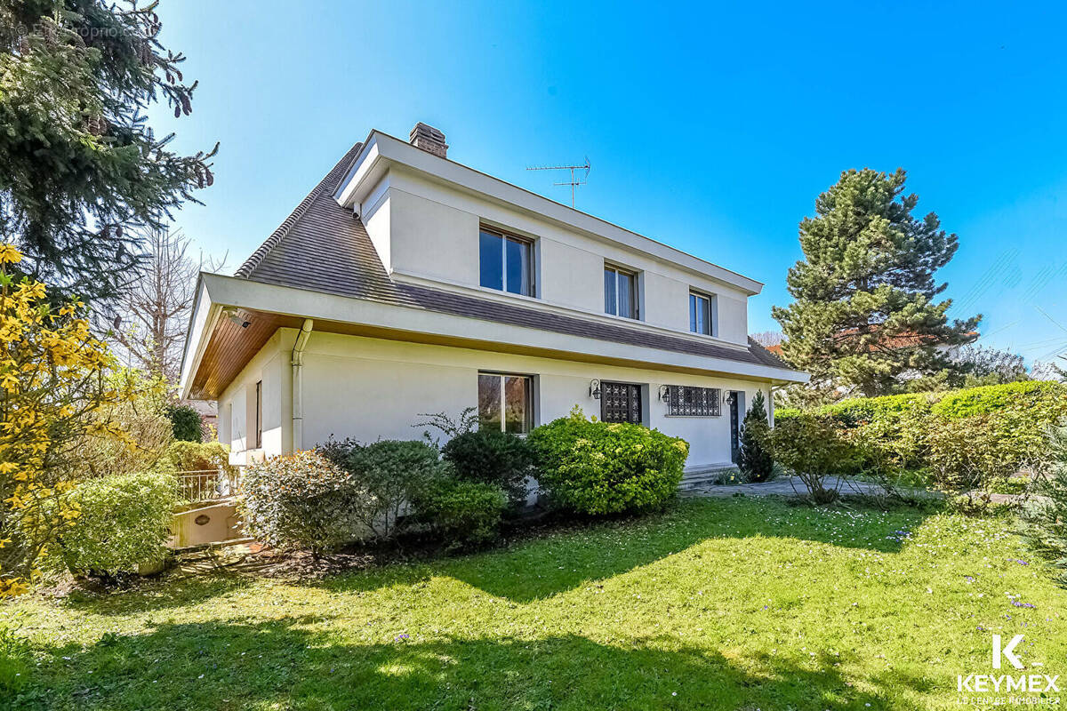 Maison à SAINT-GRATIEN