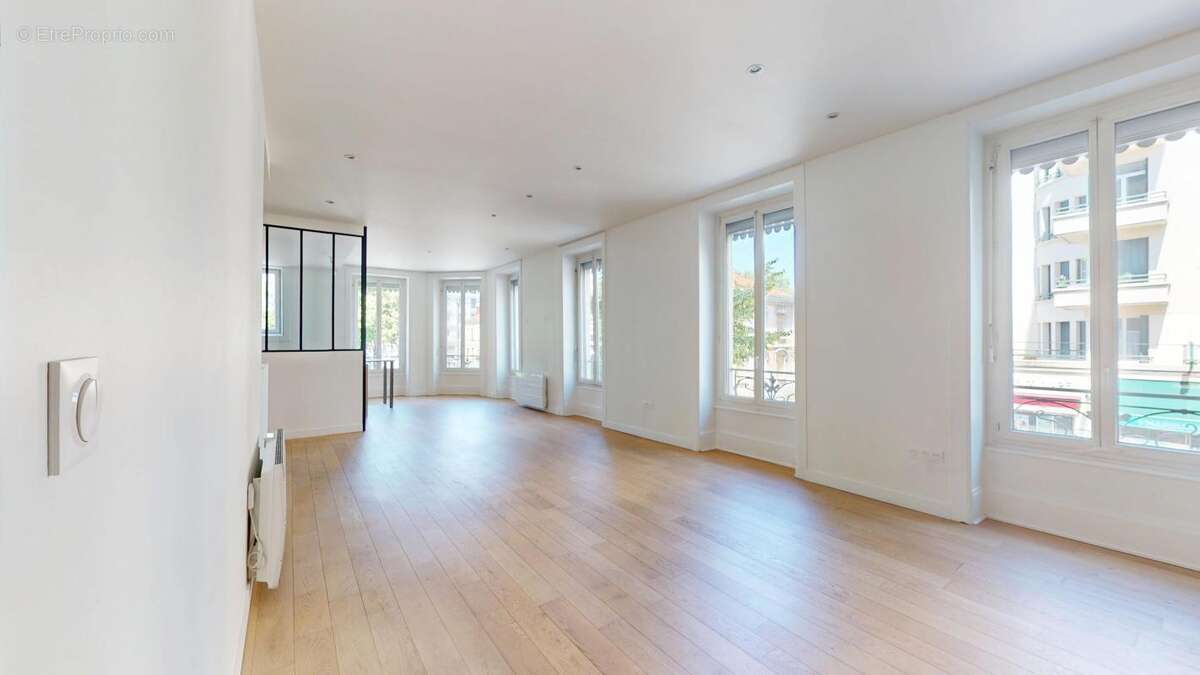 Appartement familial d'exception à vendre  Rare sur le marché ! - photo 2
