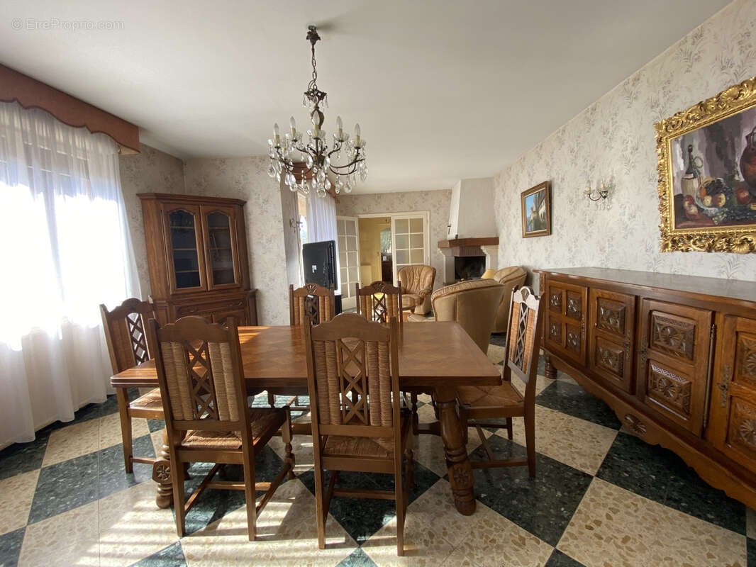 Maison à FONCQUEVILLERS