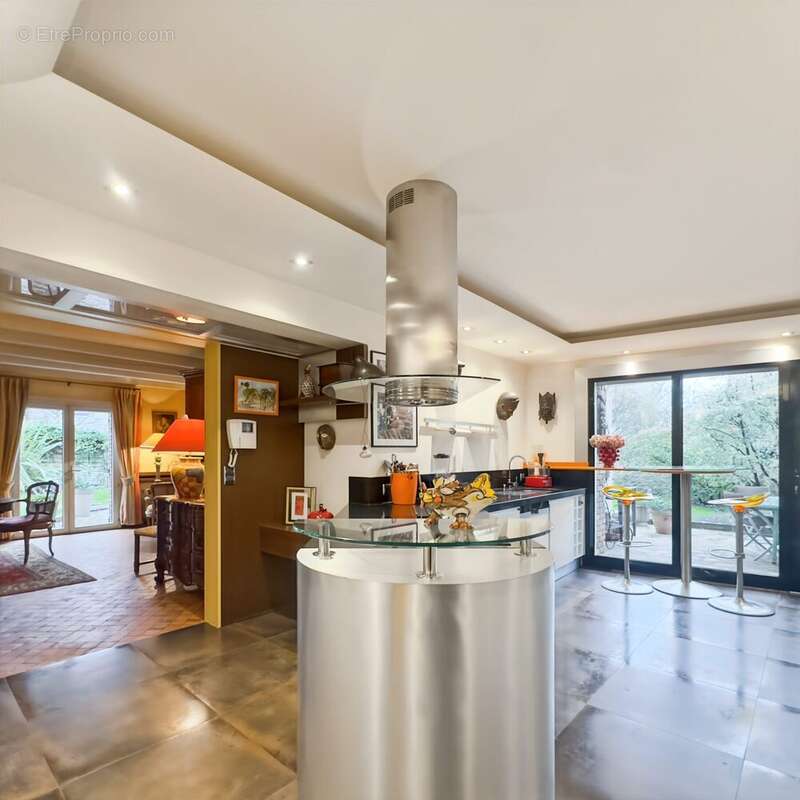 Maison à LIMEIL-BREVANNES