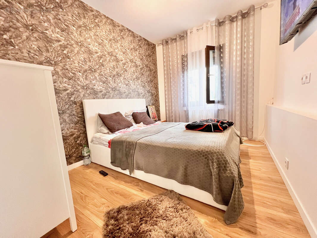 Maison à FRANQUEVILLE-SAINT-PIERRE