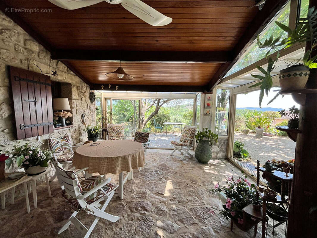 Maison à SAINT-PAUL-TROIS-CHATEAUX