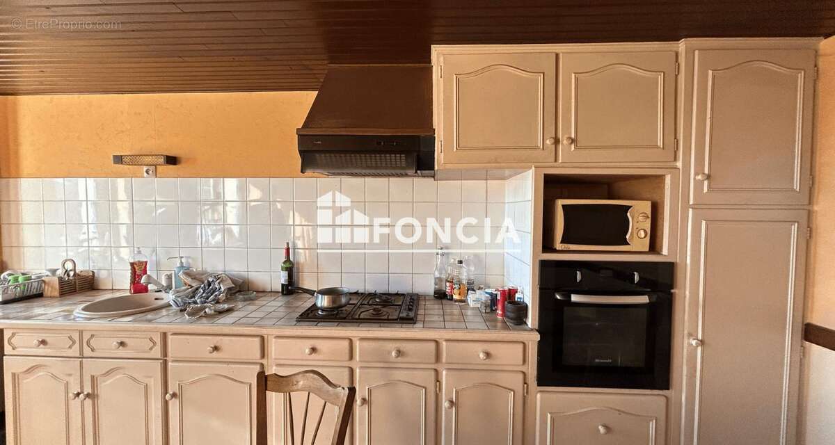 Maison à VENDEUVRE-DU-POITOU