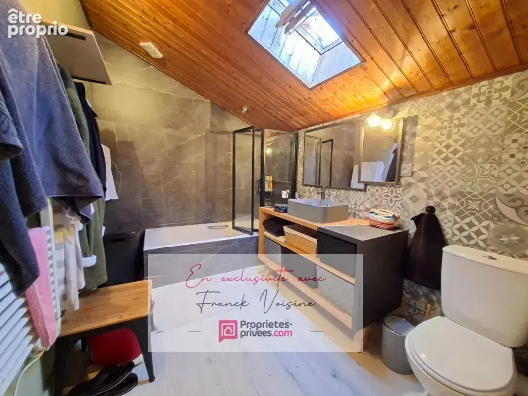 A VENDRE en Exclusivité aux Herbiers, maison de 104 m2 avec 2 chambres (possibilité 3° chambre)  et 1 bureau sur une parcelle de - photo 7