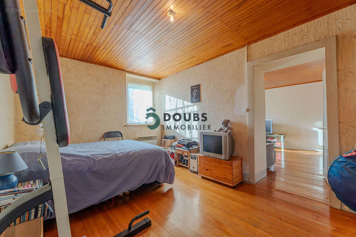 Appartement à VERCEL-VILLEDIEU-LE-CAMP