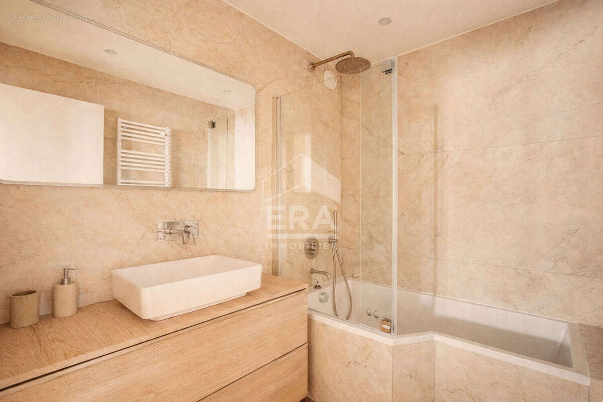 Appartement à CLICHY