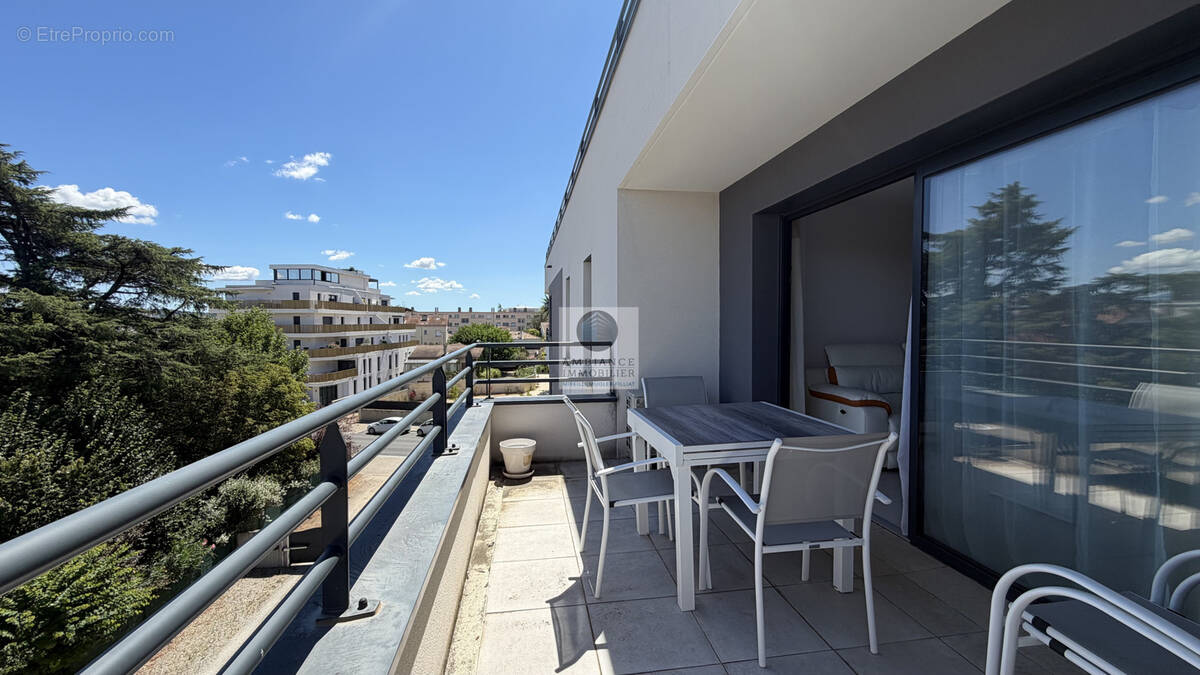 Appartement à GUILHERAND-GRANGES