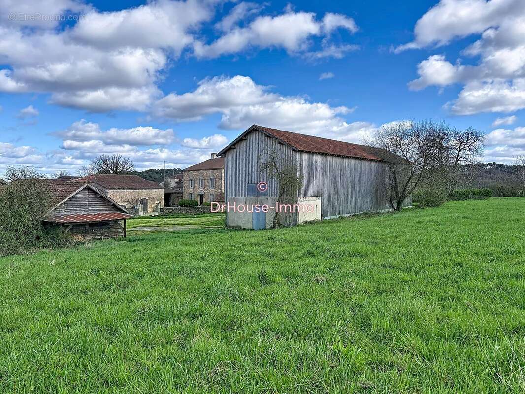 Autre à SAINT-FRONT-SUR-LEMANCE