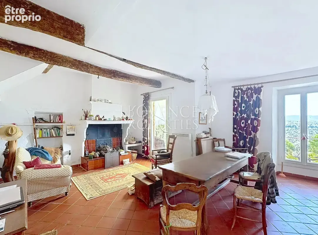 Seillons-Source-d’Argens – Maison de village du XIXe siècle avec jardin, vue panoramique et garage - photo 10