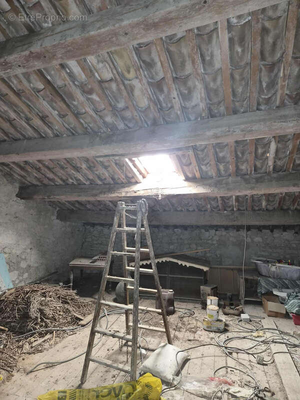 Maison à COURSAN