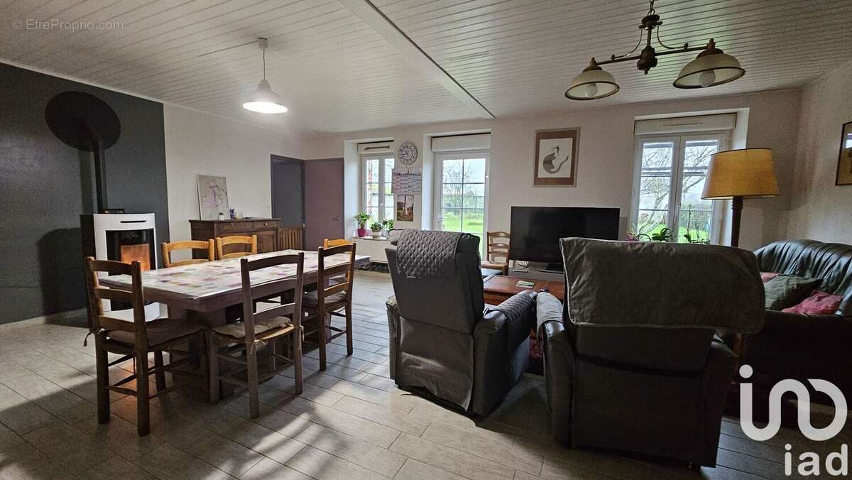 Photo 8 - Maison à LA CHAIZE-LE-VICOMTE