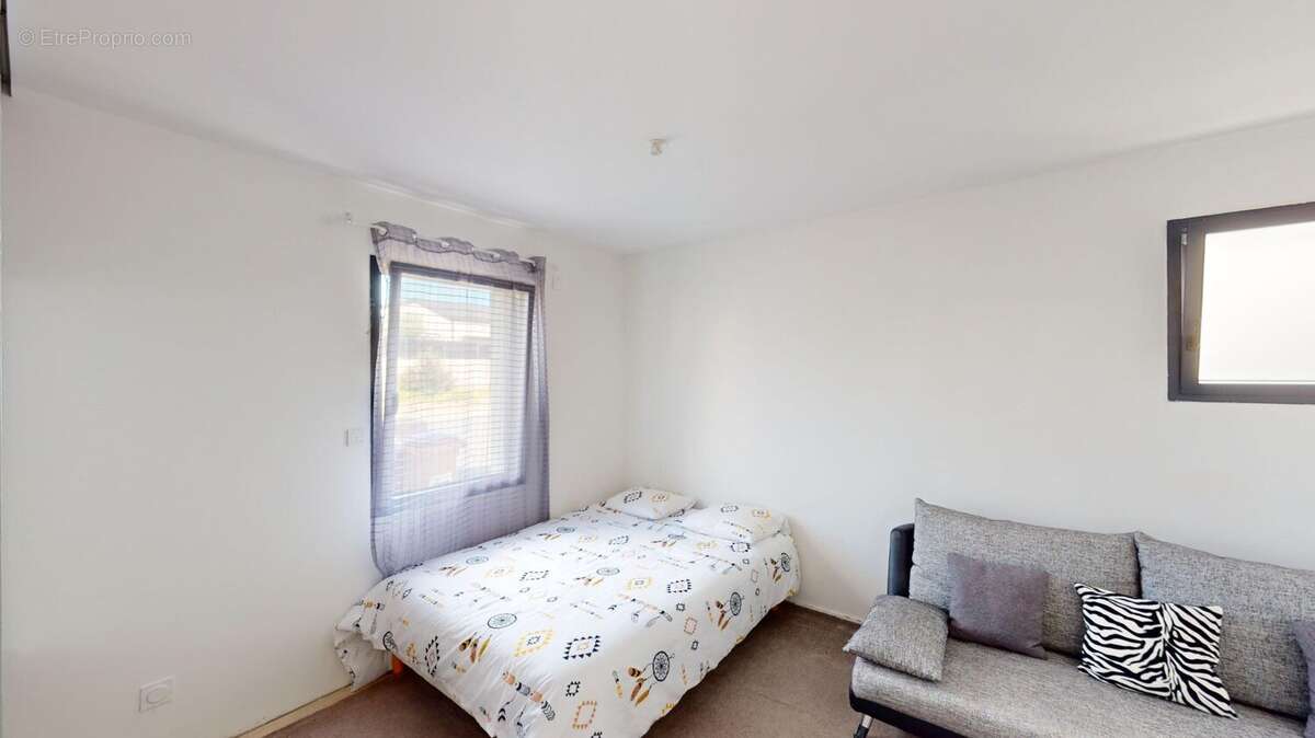 Maison à MAZIERES-EN-MAUGES