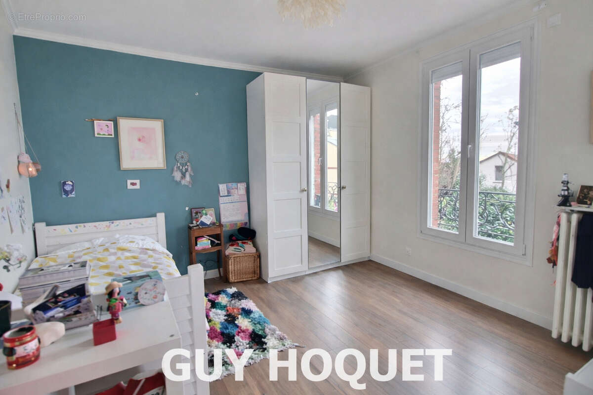 Maison à SURESNES