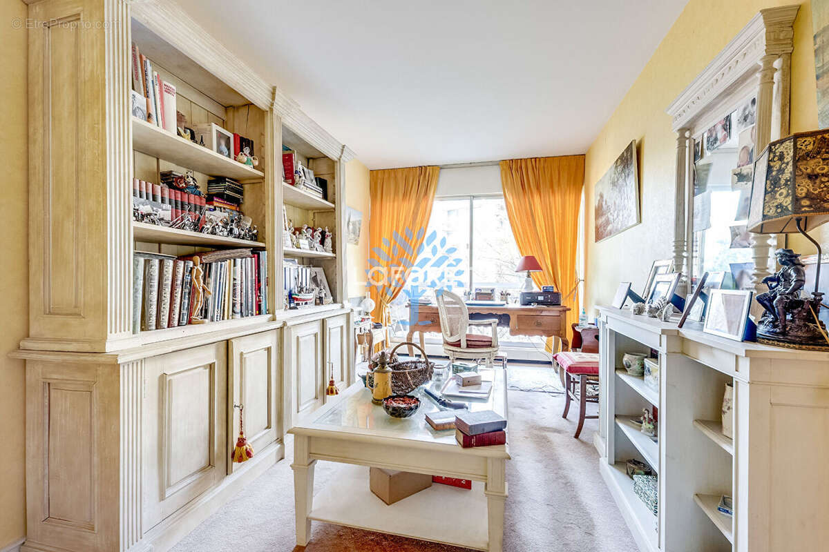 Appartement à PARIS-19E