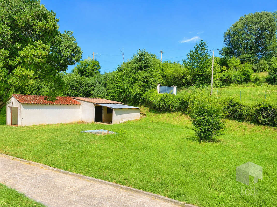 LE TEIL, Maison de 278 m2 divisée en 2 logements - photo 3
