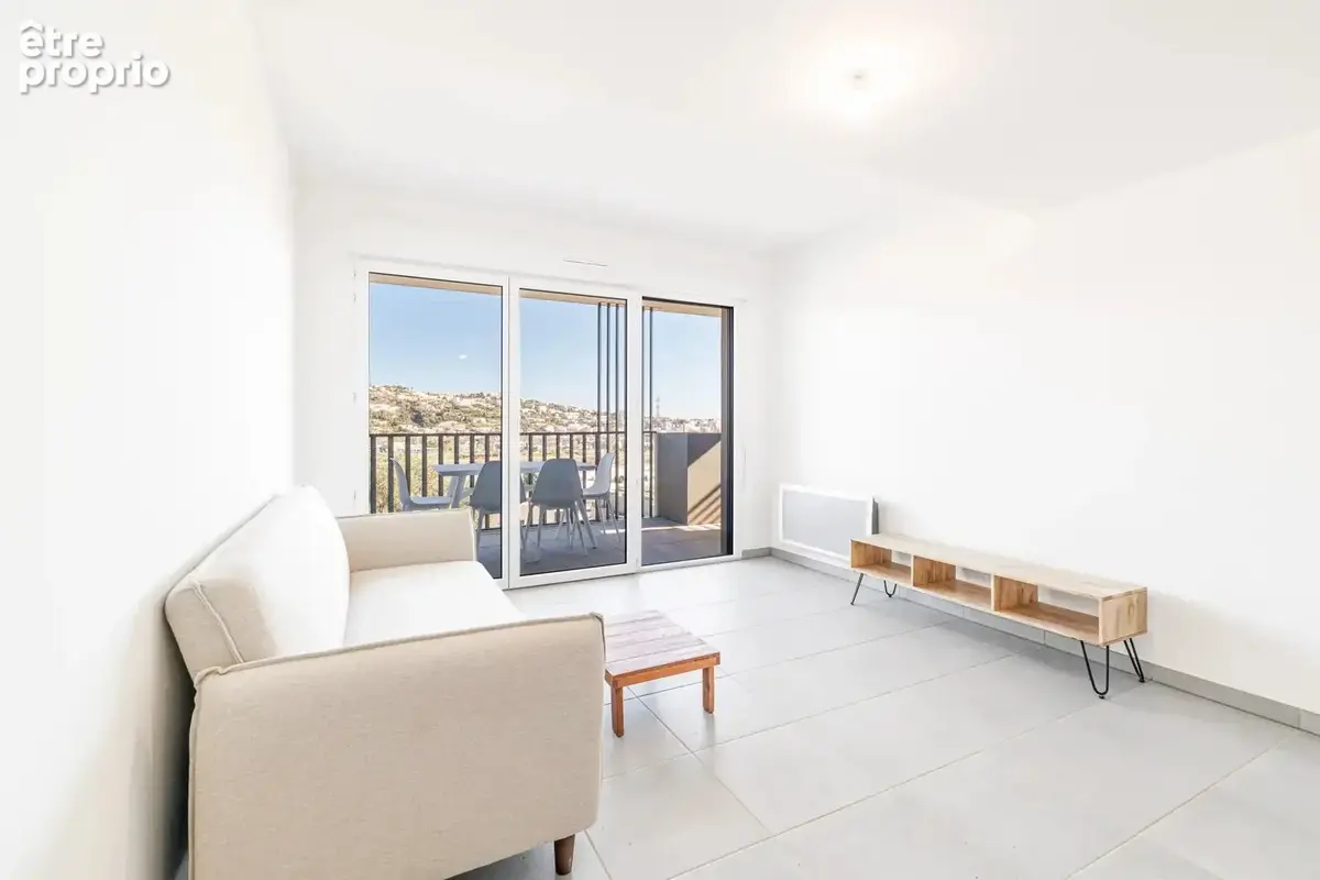 Vente Appartement - Saint Laurent du Var - Pugets - Trois Pièces Neuf Terrasse Parkings Vue Panoramique - photo 9