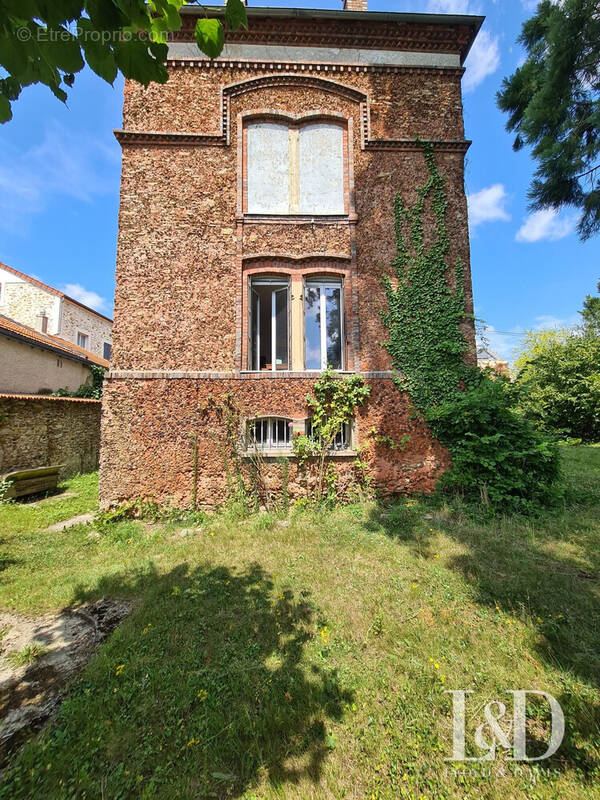 Maison 230 m² à Saint-Cheron  - photo 2