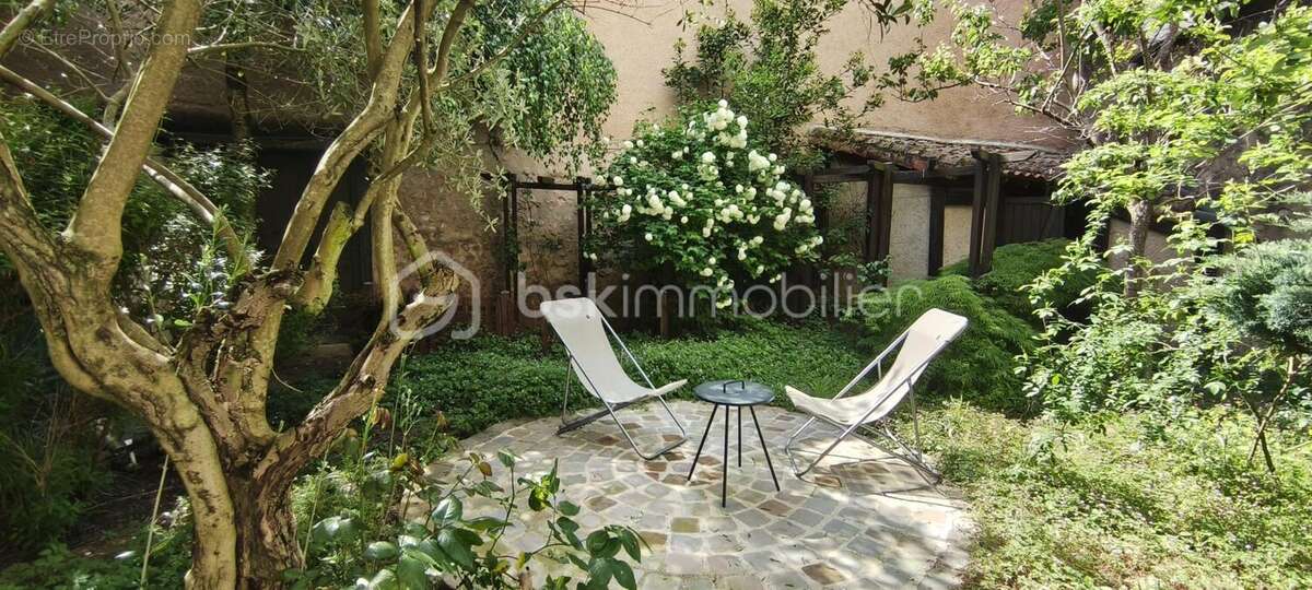 Bien d'exception avec magnifique jardin sur le plateau de Poitiers !!! - photo 12