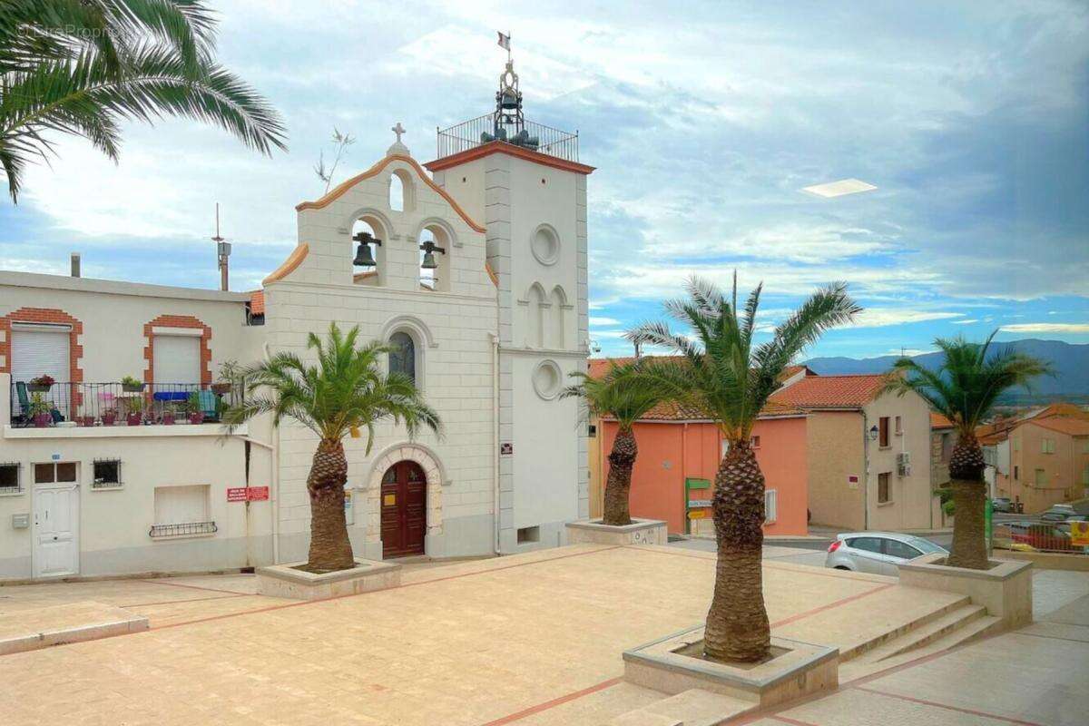 Commerce à VILLENEUVE-DE-LA-RAHO