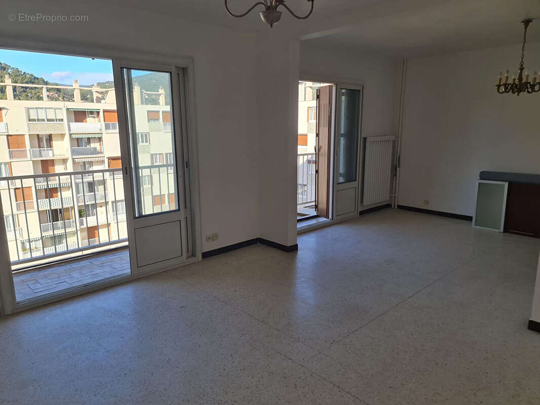 Appartement à LA VALETTE-DU-VAR