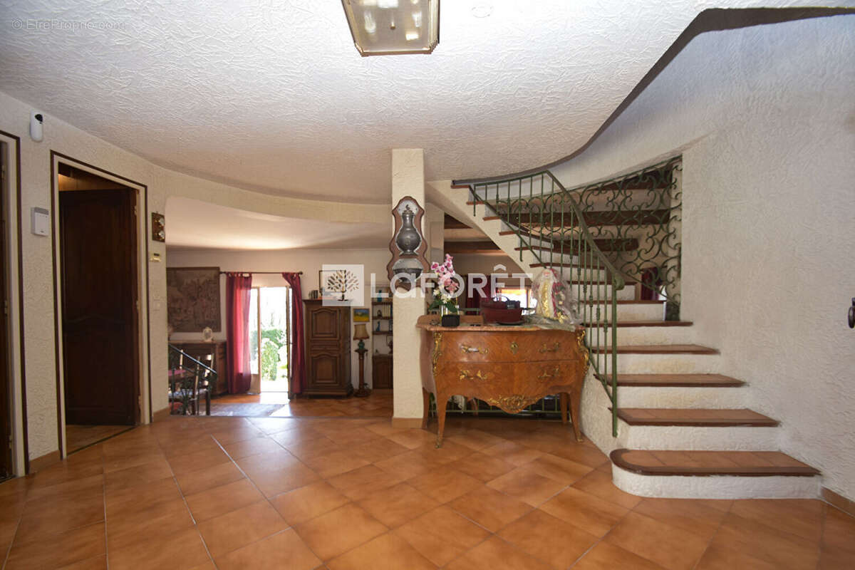 Maison à MONTAUROUX