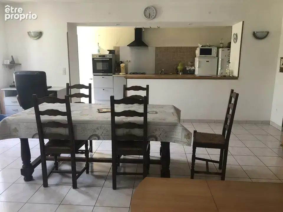 Jolie maison mitoyenne en pierre avec son grand jardin 900 m2 - photo 3