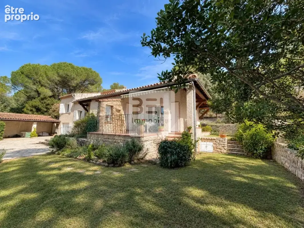 Sur les hauteur de Bagnols-sur-Cèze, belle villa de 5 chambres avec terrain de 1800 m2 - photo 5