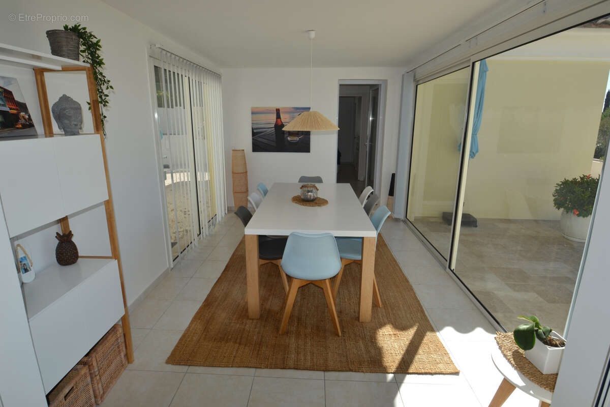 Maison à BAGNOLS-EN-FORET