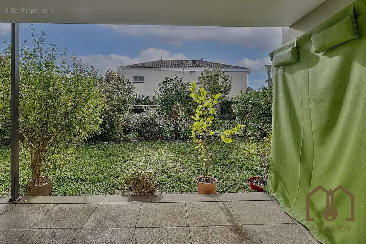 Appartement à VAULX-EN-VELIN