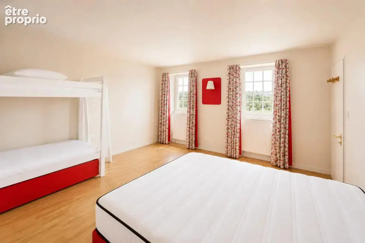 Maison de 10 pièces de 345.72 m² à Montravers - photo 11