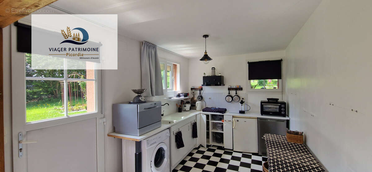 EXCLUSIVITÉ - Viager occupé - Domaine de 17 000 m2 avec maison de maître, dépendances et écurie - Pays de Bray (76) - photo 13