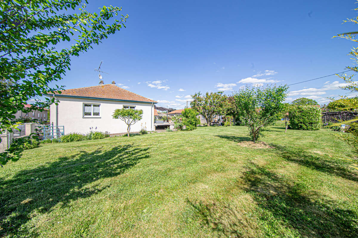 Maison à BROUSSEY-RAULECOURT