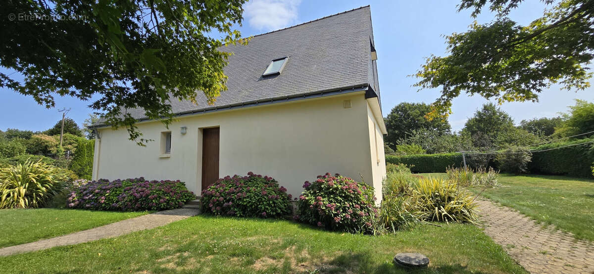 Maison à LOCUNOLE
