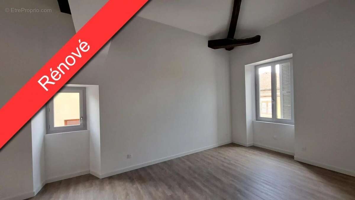 Appartement à SAINT-ETIENNE-DE-SAINT-GEOIRS