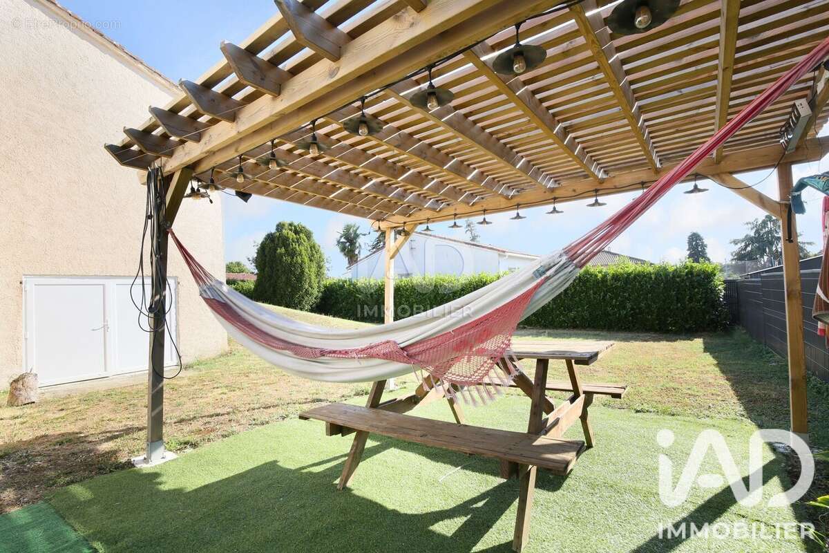 Maison 117 m² à Castelnau-D'estretefonds  - photo 3
