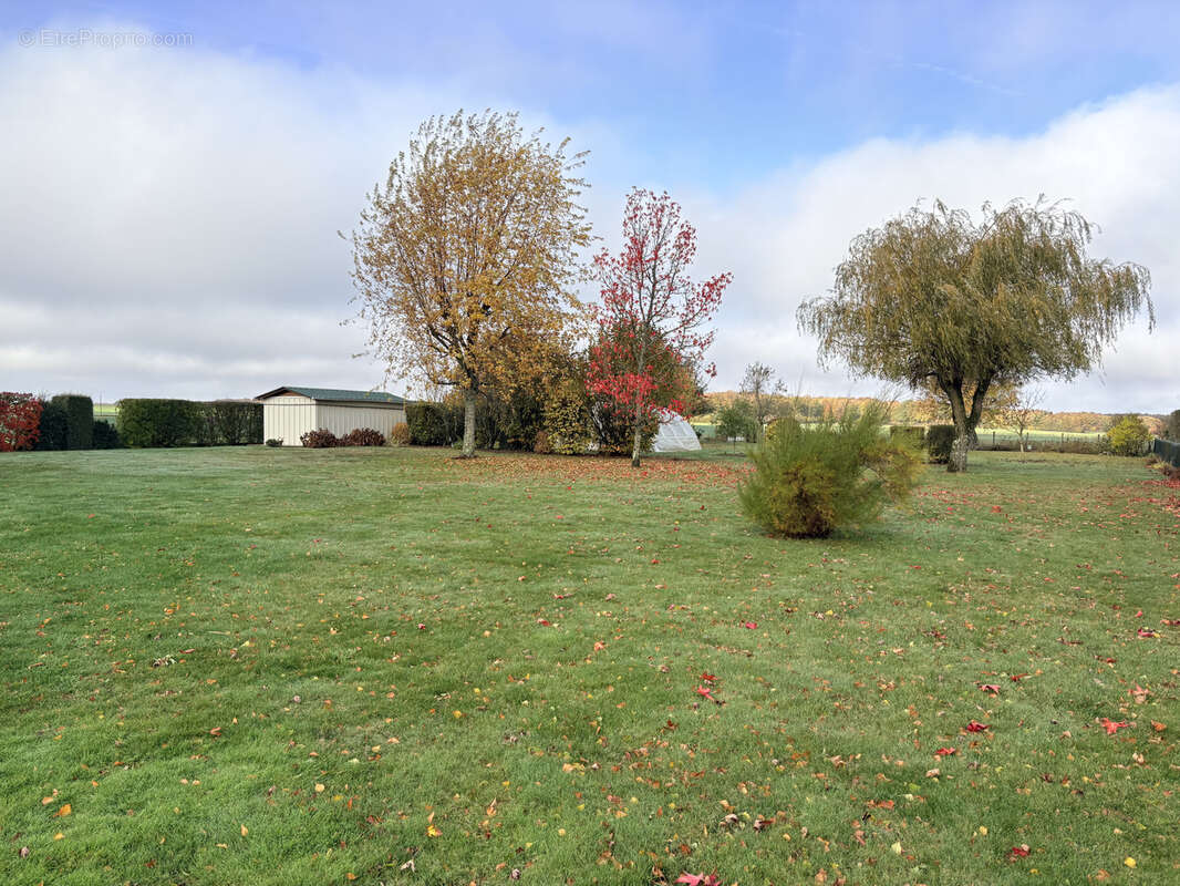Maison à LE THIEULIN