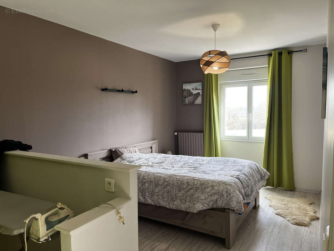 Maison à LA CHAPELLE-SAINT-LAURENT