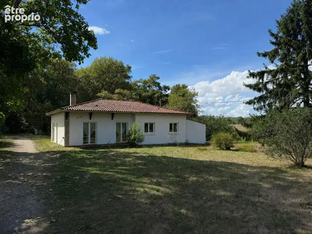 Maison à PUJO-LE-PLAN