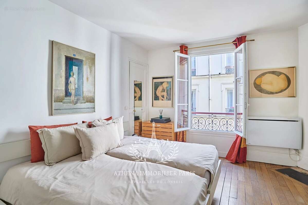 Appartement à PARIS-7E