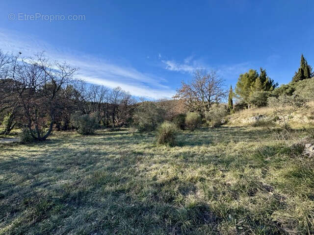 Terrain à EGUILLES