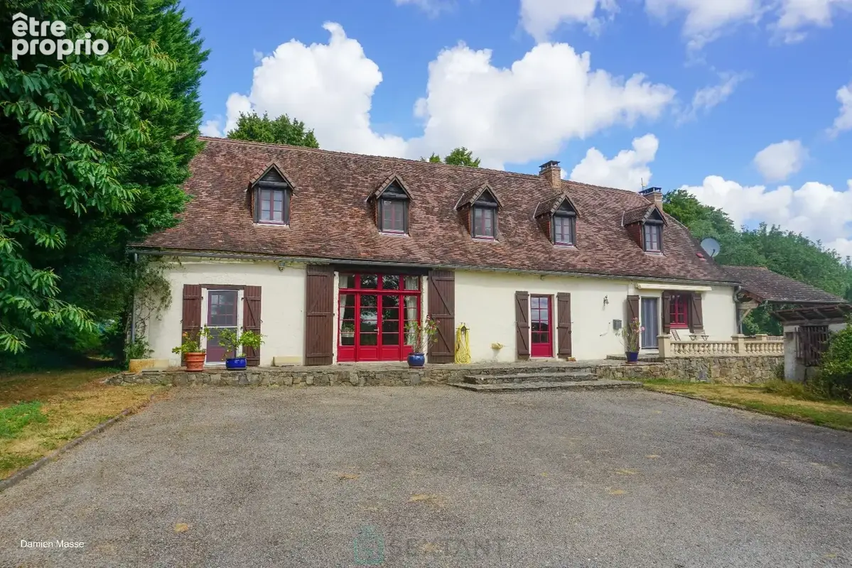 Maison à SAINT-PAUL-LA-ROCHE