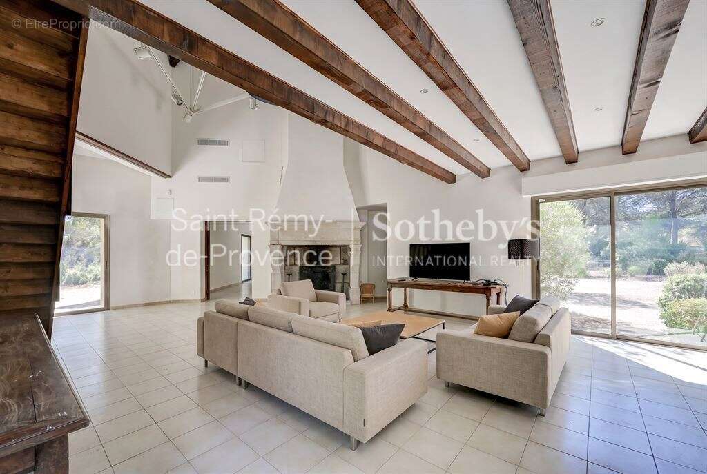 Une maison d'architecte en pierre face aux Alpilles - photo 11