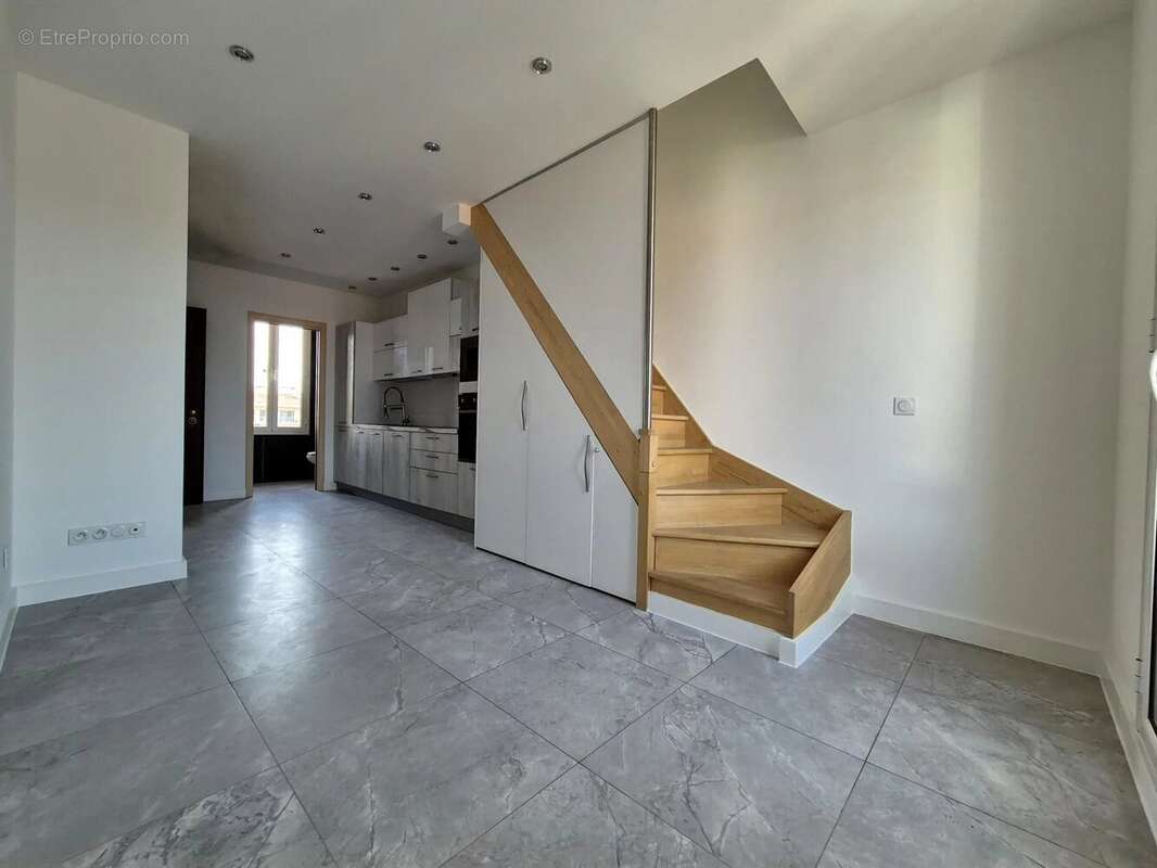 Appartement à VALLAURIS