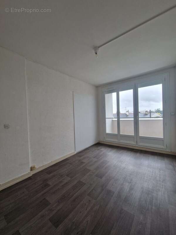 chambre-salon - Appartement à REZE