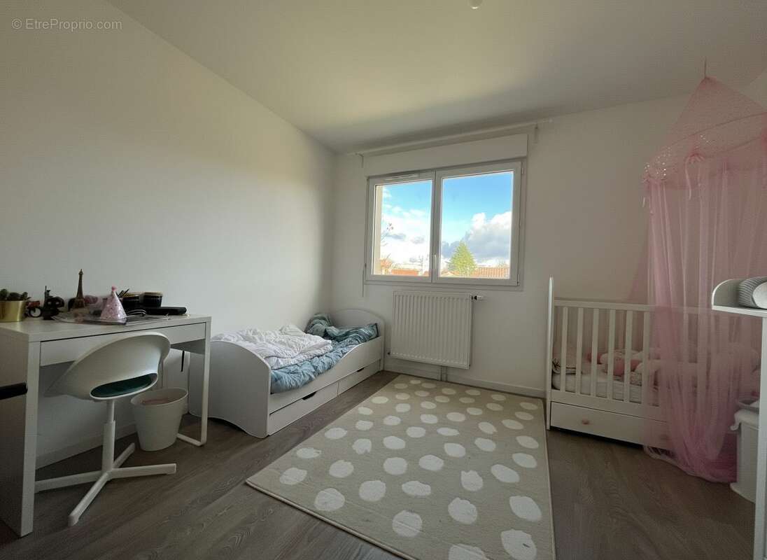 Maison à SAINT-JEAN-DE-LA-RUELLE