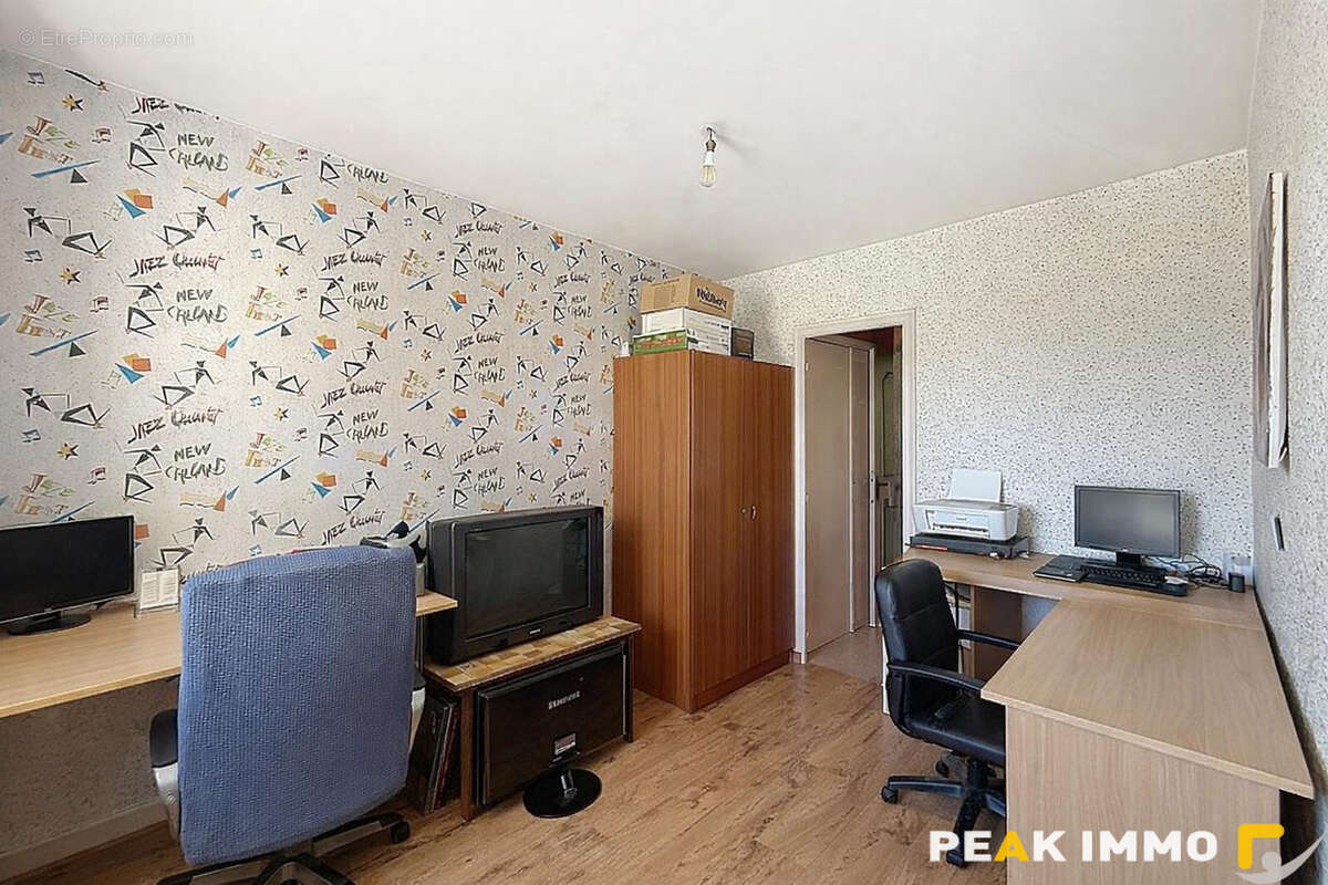 Appartement T4 balcon - 85.22 m2 - ANNECY - photo 10