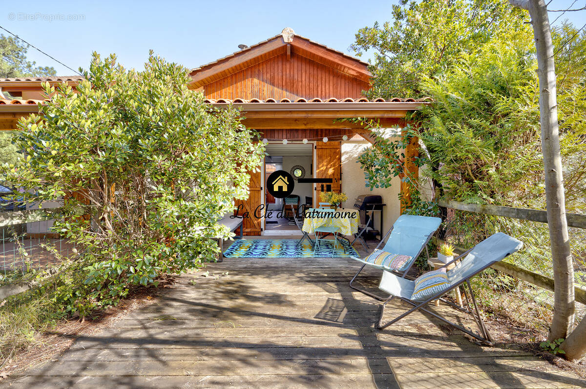 Maison à VENDAYS-MONTALIVET