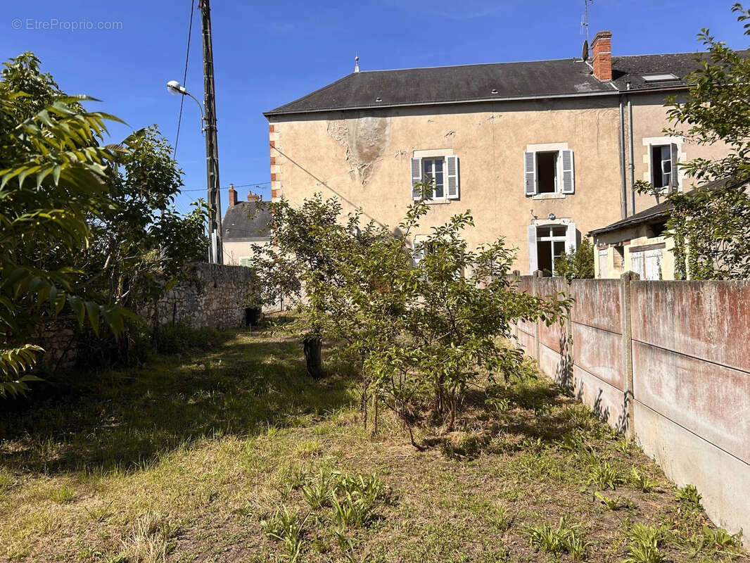 Maison à SAINT-GAULTIER